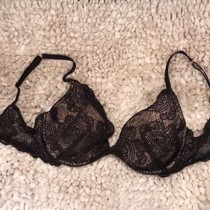 Victoria’s Secret Nude and lace bra 36D